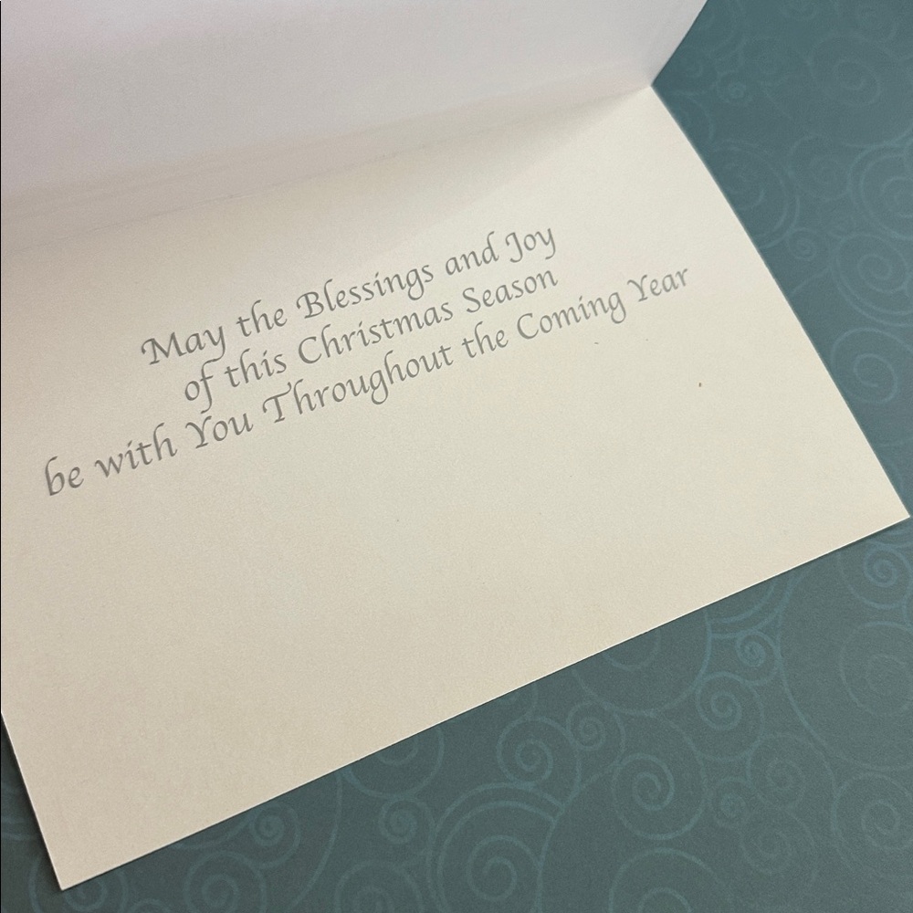 8 Christmas Greeting Cards (no envelopes included) - Picture 6 of 17